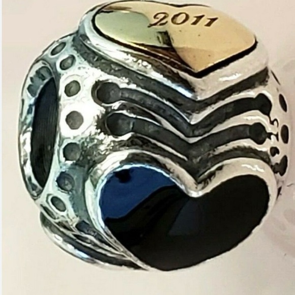 Pandora Two-Tone Midnight Black Heart Charm - Picture 1 of 4